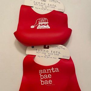 NWT-Tunno Tots Christmas Silicone Catch Pocket Bib